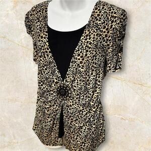 Y2K Leopard print V-neck beaded short sleeve blouse size medium